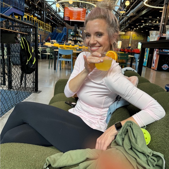 Meet your Posher, Ashley - Picture 1 of 5